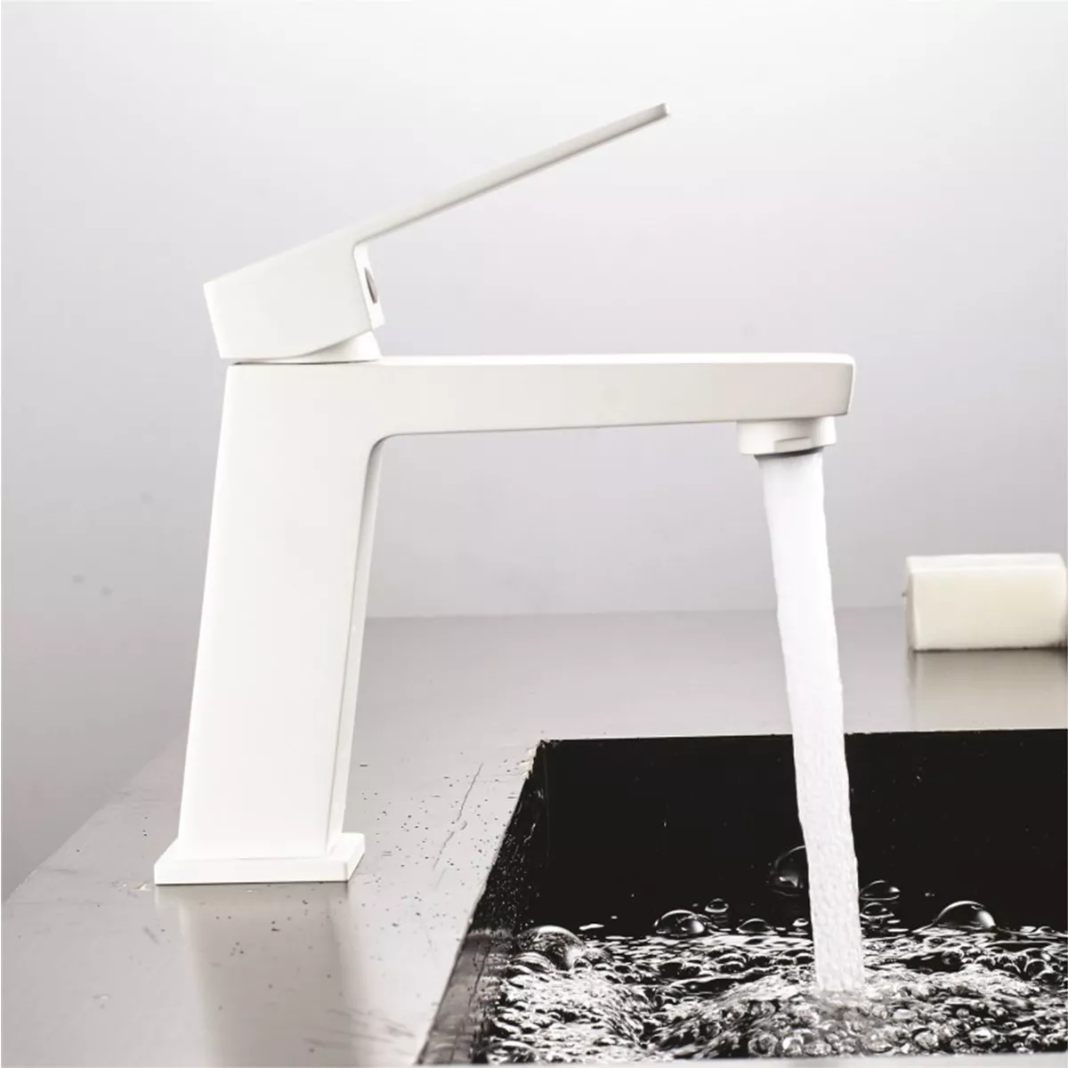 СМЕСИТЕЛ ЗА УМИВАЛНИК MATT WHITE ЕЛИНОР 1491085W