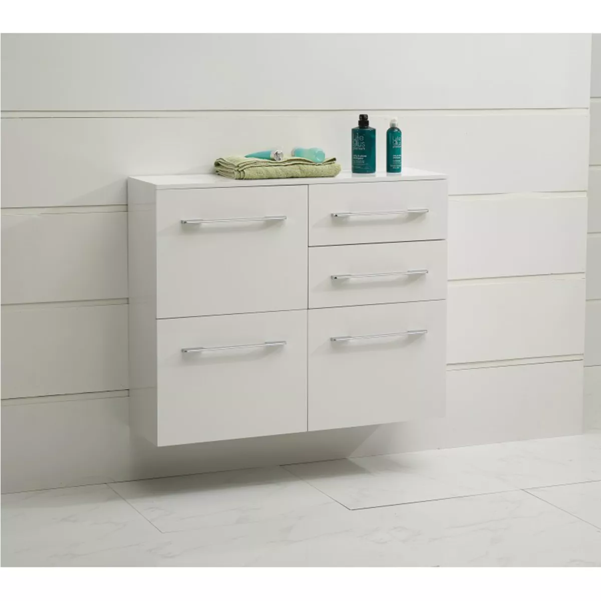 СТЕННА ПВЦ КОЛОНА ЗА БАНЯ