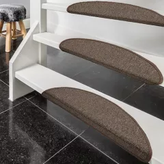 ПОСТЕЛКА ЗА СТЪЛБИ ПАРИЖ СИВО 25*65_1